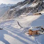 Апартаменты Haus Alpenprinzessin Stubai Tirol Luxury Naturperle *